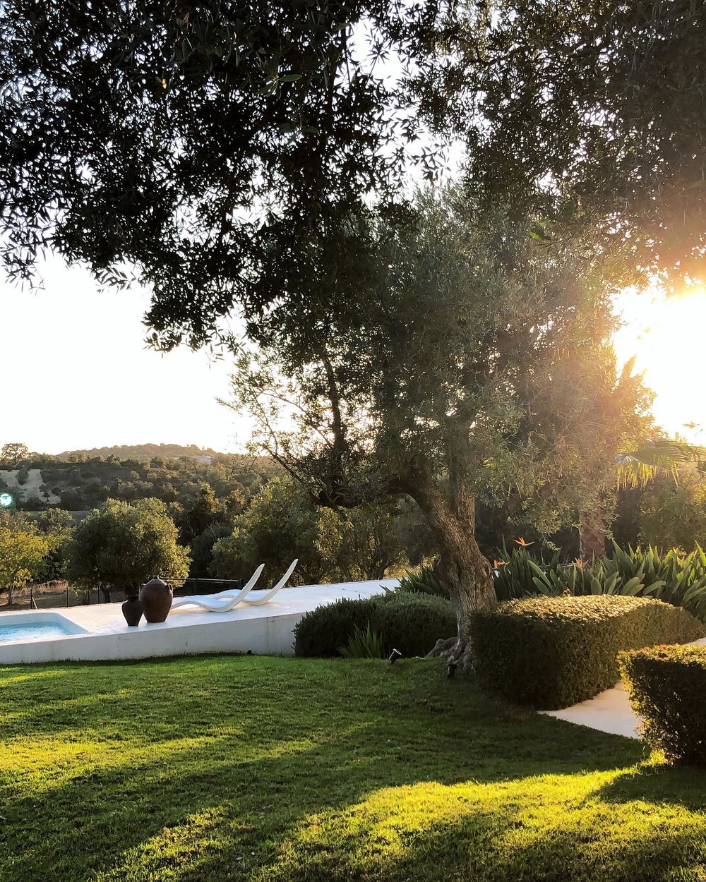 Unique minimalistic house close to Santa Barbara de Nexe surrounded by breathtaking nature 3079304903