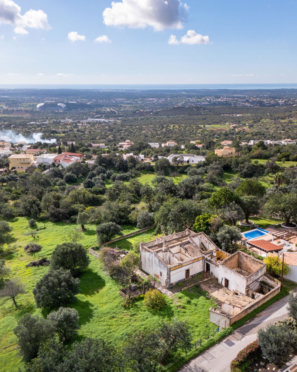 Plot with ruin and submitted project – magnificent sea view, located in Canal, Santa Barbara de Nexe 1489804283