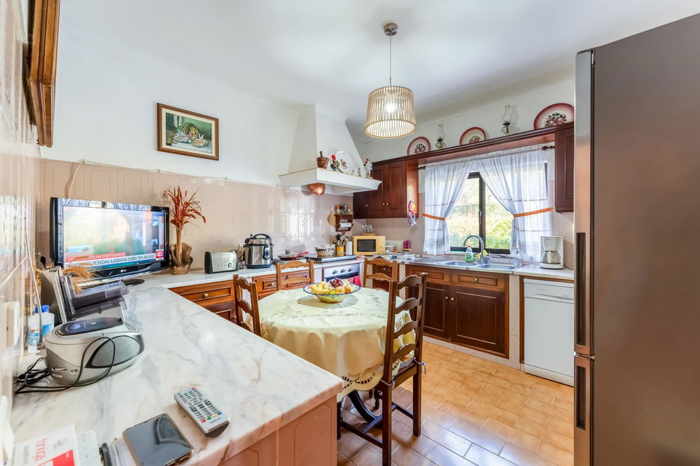 Renovation project – one floor 3 bedroom villa in Raposeiras, Santa Barbara de Nexe 872573399