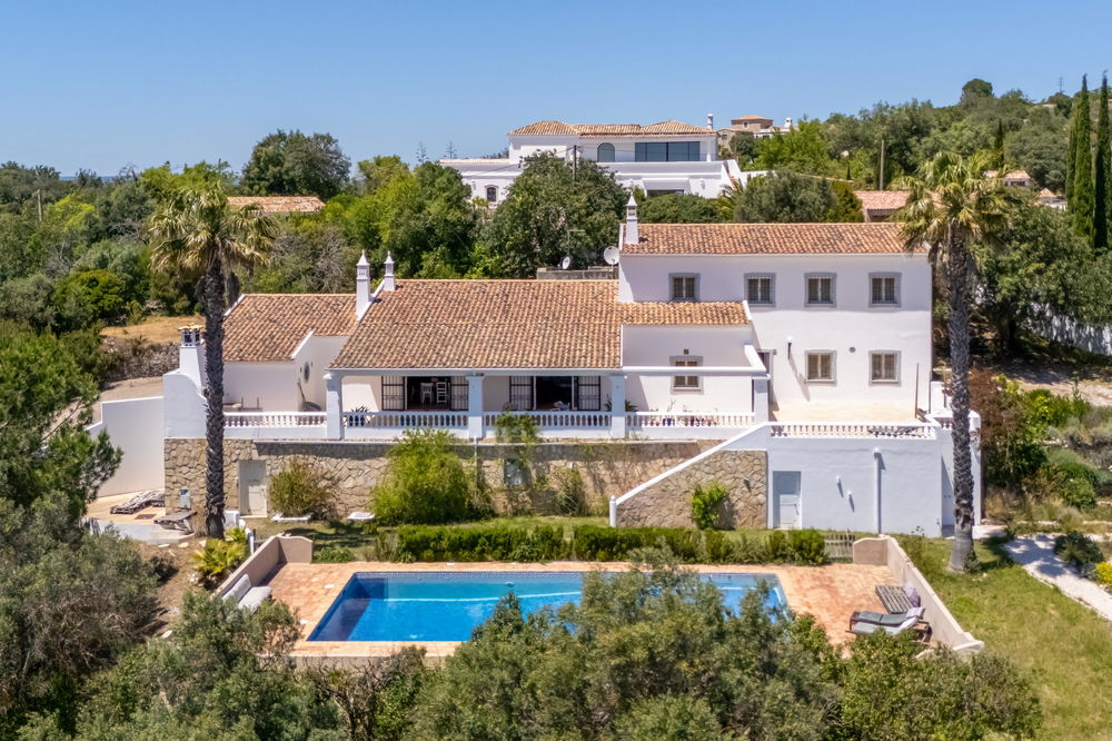 Charming 5 bedroom villa Property with Panoramic Sea Views in Poço Geraldo, Loulé. 1196515238