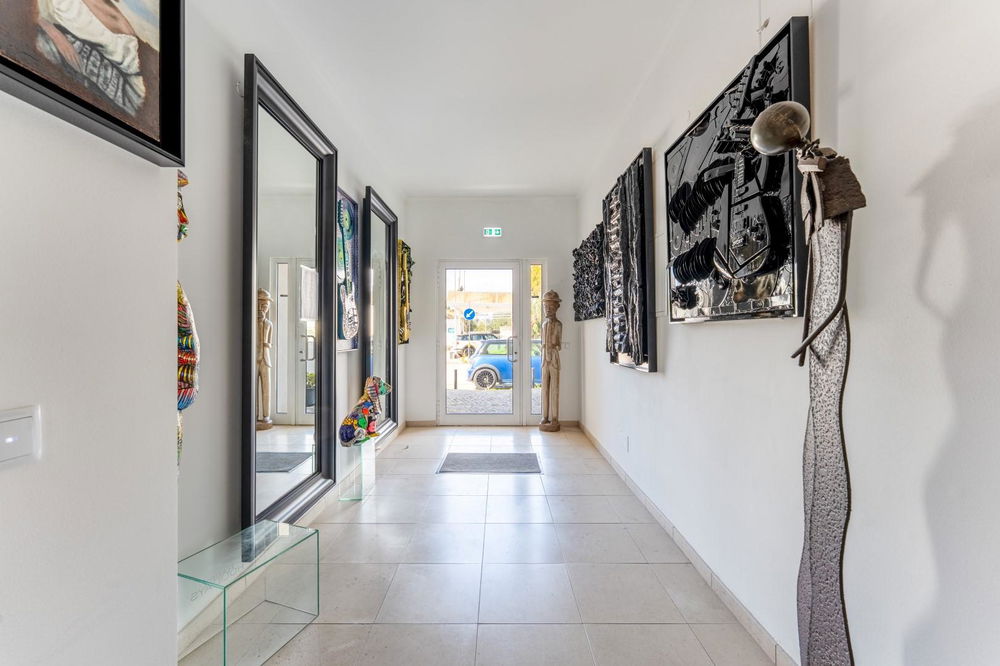 A High-Quality 3-Bedroom Duplex in the Heart of Santa Barbara de Nexe, in a Residence with 4 Apartments and a Pool 1056593055