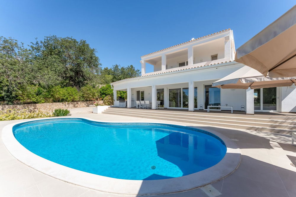 Contemporary renovated villa in the outskirt of Loulé with great sea view 259531237