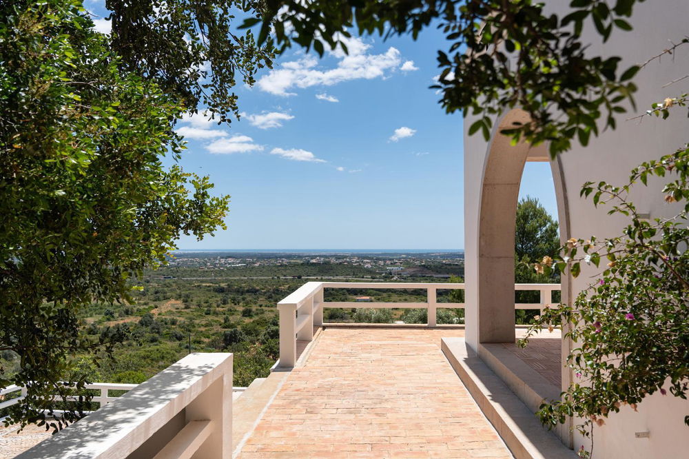 Impressive 4 bedroom mansion with a fabulous sea view in Santa Barbara de Nexe 4065646775