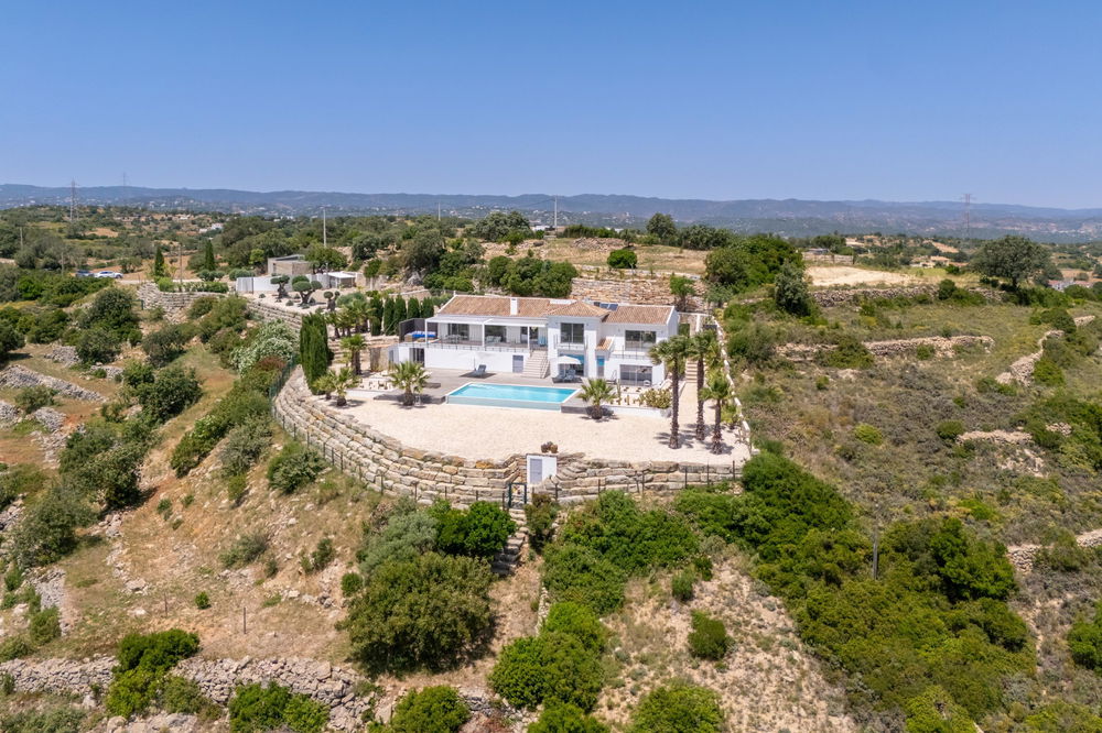 Stunning contemporary villa with fantastic seaviews in Estoi 433798786