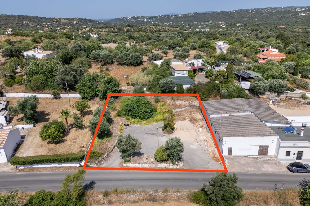Urban plot for the construction of 2 villas in Santa Bárbara de Nexe 1994528194