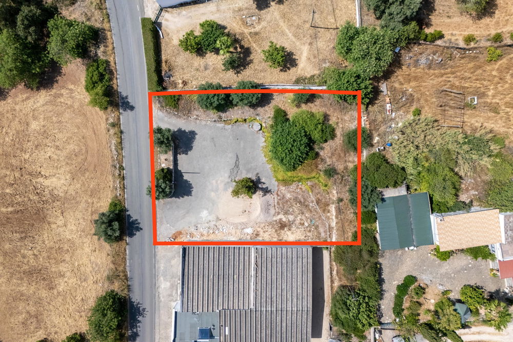 Urban plot for the construction of 2 villas in Santa Bárbara de Nexe 1994528194