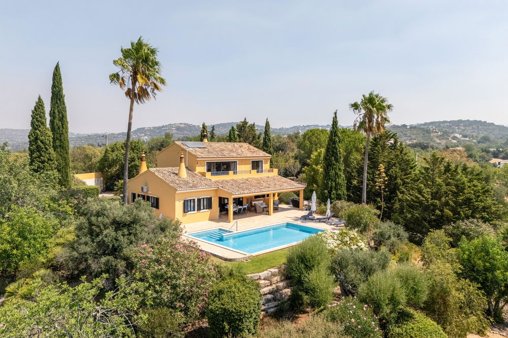 Pretty and charming villa in the countryside of Santa Bárbara de Nexe 2601885252