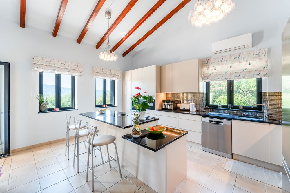 Pretty and charming villa in the countryside of Santa Bárbara de Nexe 2601885252