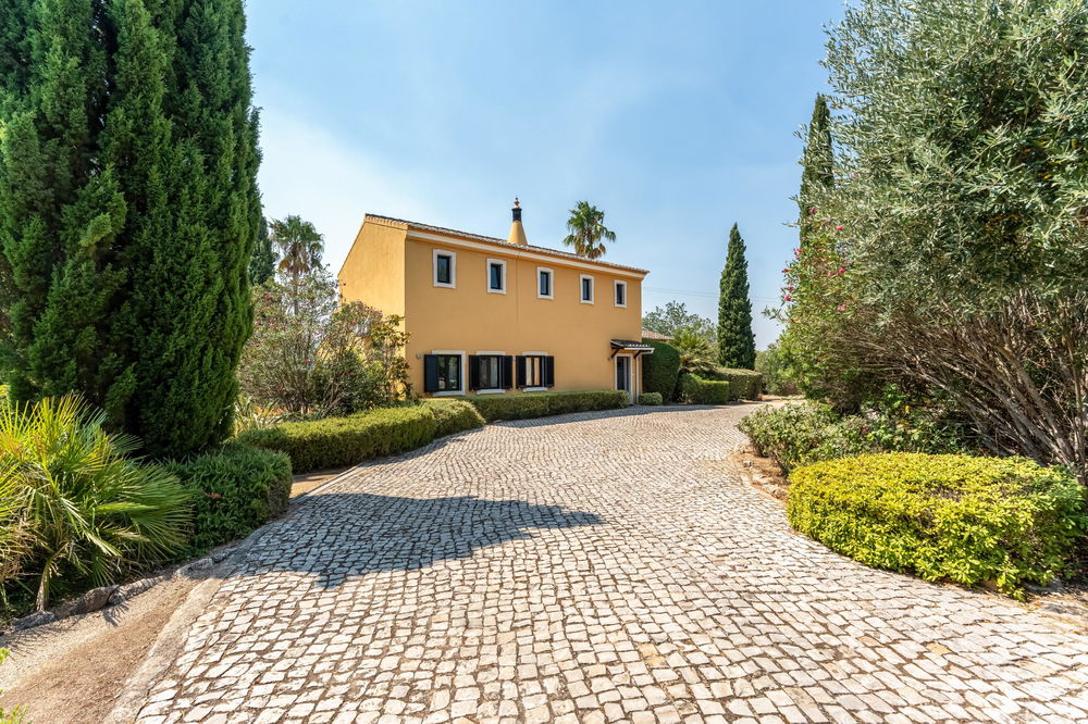 Pretty and charming villa in the countryside of Santa Bárbara de Nexe 2601885252