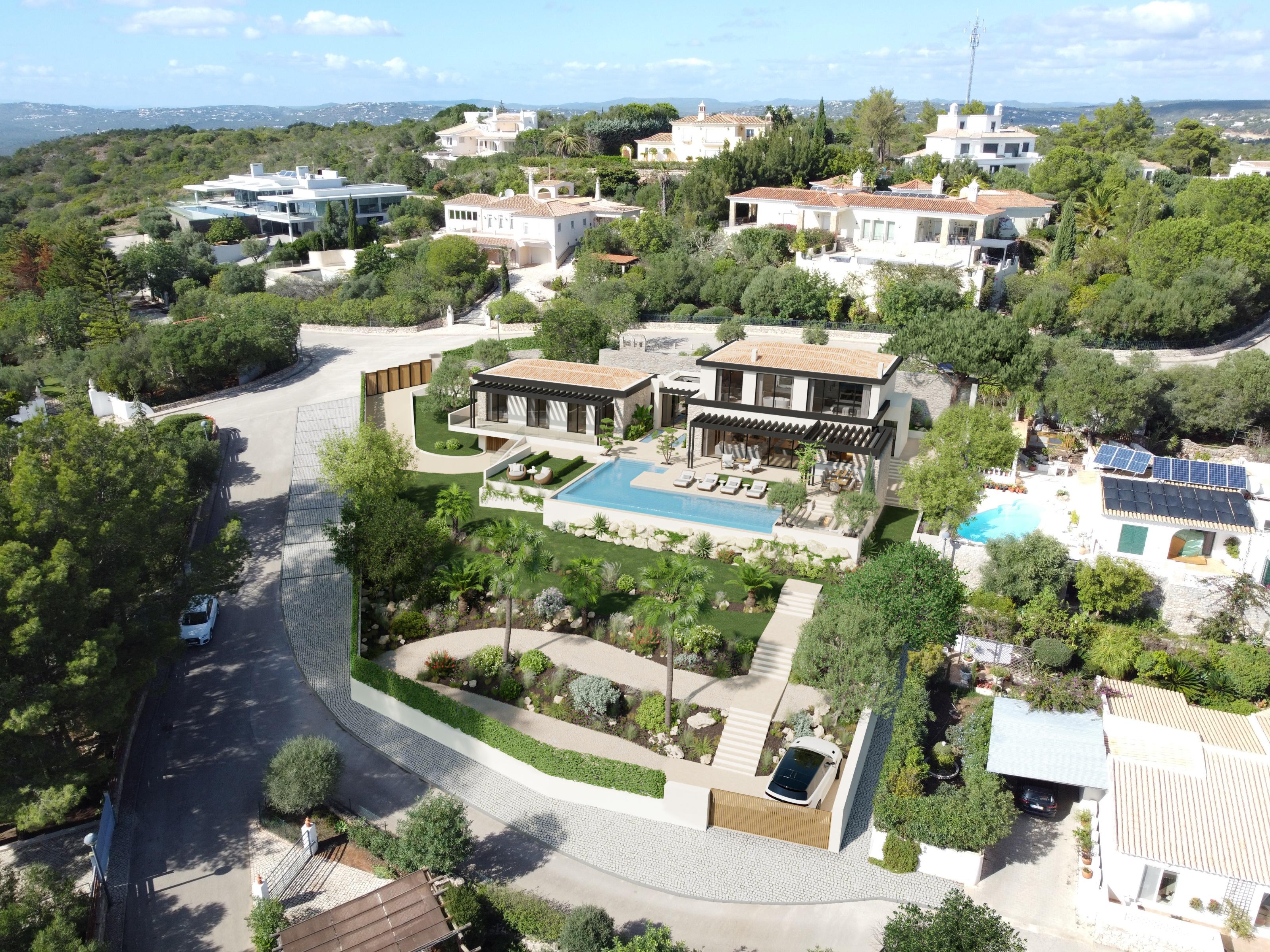 Building plot with approved project in one of the most prestigious and exclusive areas in Algarve