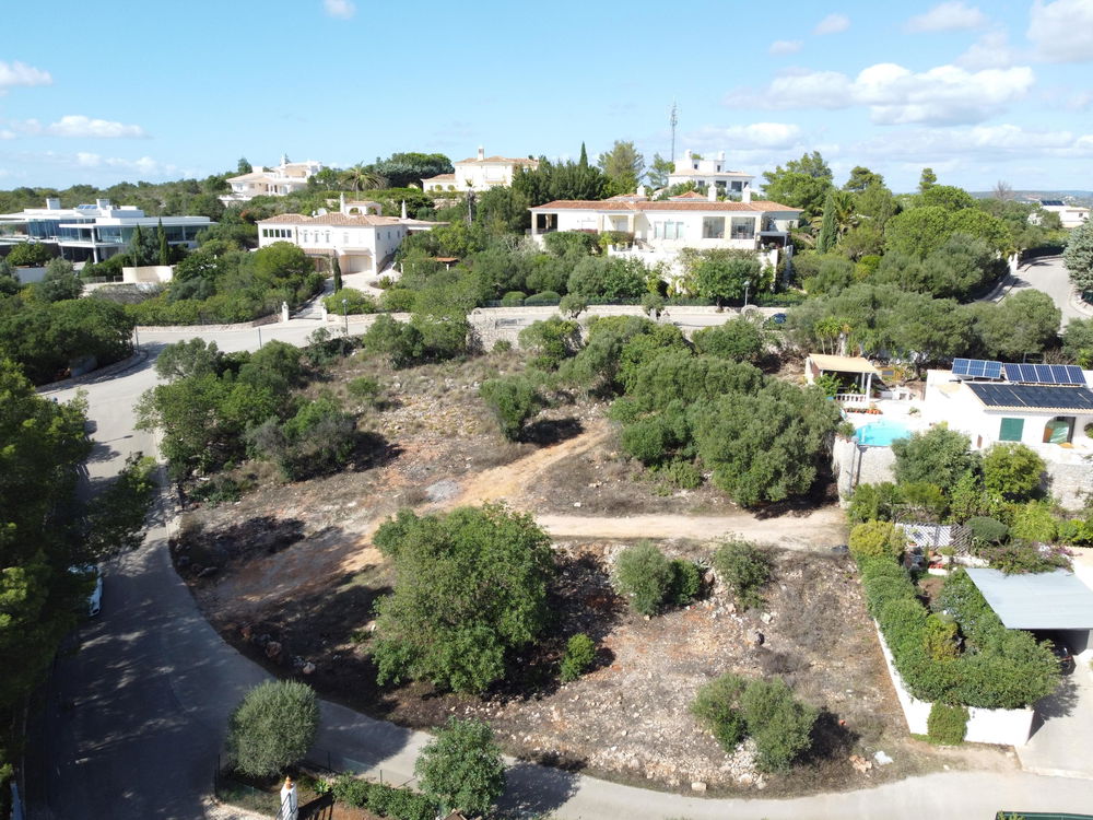 Building plot with approved project in one of the most prestigious and exclusive areas in Algarve 3360307832
