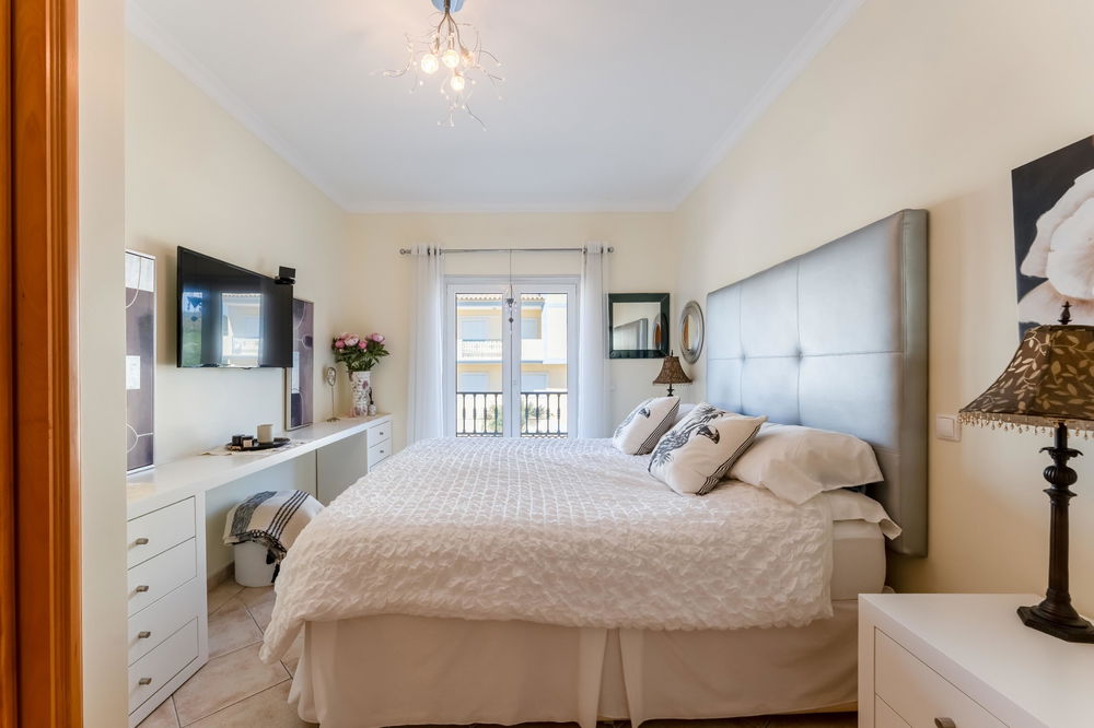 Charming T3 apartment in the heart of Santa Barbara de Nexe, offering a cozy retreat with easy access to all amenities – the perfect place to relax and enjoy life 3785369948