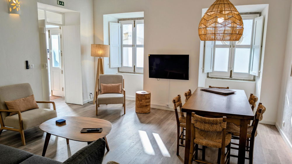 Charmingly renovated townhouse right in the historical heart of São Brás de Alportel 240824848