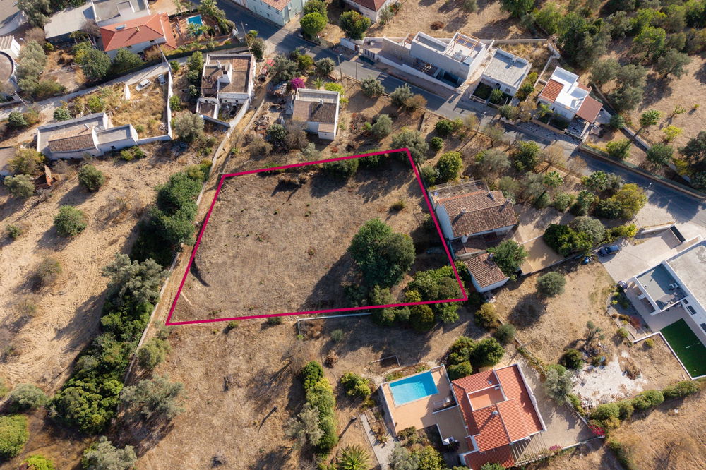 Plot in a prime location of Santa Barbara de Nexe, with an approved project and a building license , stunning sea view 59362155