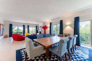 Elegant 5-Bedroom villa with pool in the heart of Santa Barbara de Nexe 1834248077