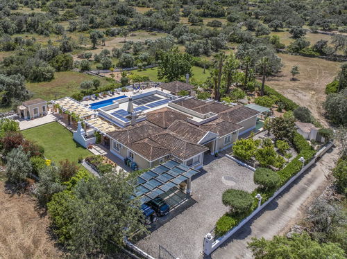Luxury 4-bedroom single-storey villa in Santa Bárbara de Nexe 2277366367
