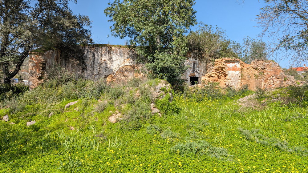 Building plot with approved project – conveniently located at 3 minutes from Loulé 1605629549