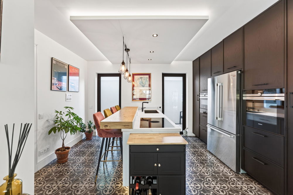 Nestled in the tranquil hills of Santa Bárbara; a contempory villa designed by renowned architect Jutta Hoehn offers a panoramic views of both the Algarve coastline and the surrounding countryside 3996654302