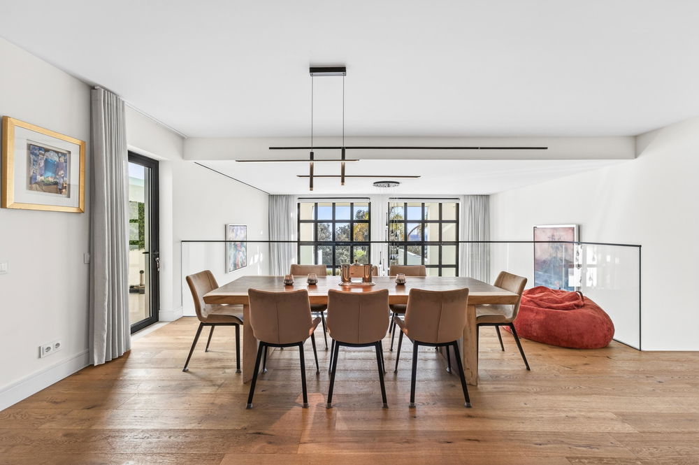 Nestled in the tranquil hills of Santa Bárbara; a contempory villa designed by renowned architect Jutta Hoehn offers a panoramic views of both the Algarve coastline and the surrounding countryside 3996654302