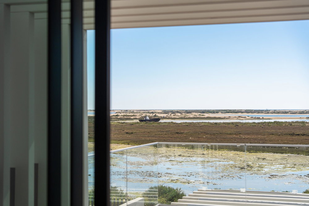 A Front-Row Seat to the Ria Formosa: Exquisite Waterfront Living in Fuseta 4165989028