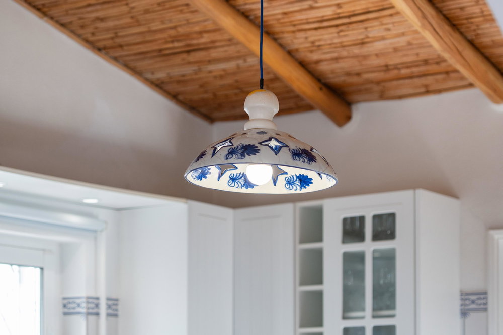 Beautifully renovated, single-story quinta with 4 bedrooms en suite, offers a peaceful and secluded retreat with a wonderful sea view, in the heart of the Algarve, in Santa Barbara de Nexe. 3337881161