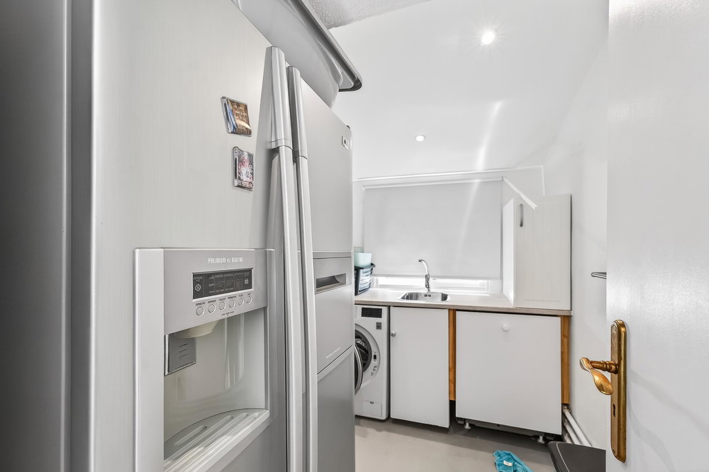 Beautifully renovated, single-story quinta with 4 bedrooms en suite, offers a peaceful and secluded retreat with a wonderful sea view, in the heart of the Algarve, in Santa Barbara de Nexe. 3337881161