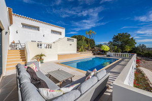 Your sun-drenched oasis of peace on the heights of Boliqueime, just minutes from Vilamoura 66279475