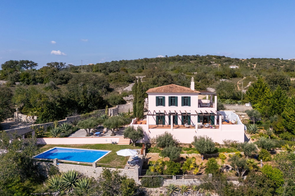 A Home to Fall in Love With 2106828710