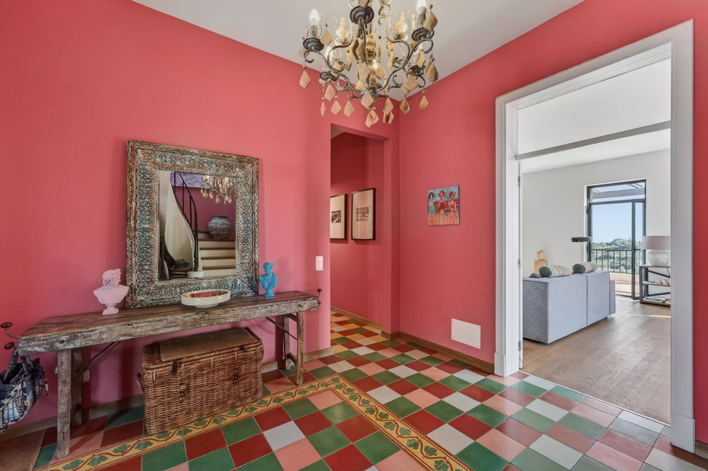 A Home to Fall in Love With 2106828710