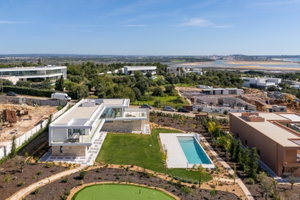 4 bedroom contemporary villa with golf and ocean views on Palmares golf course Lagos Algarve 2404612475