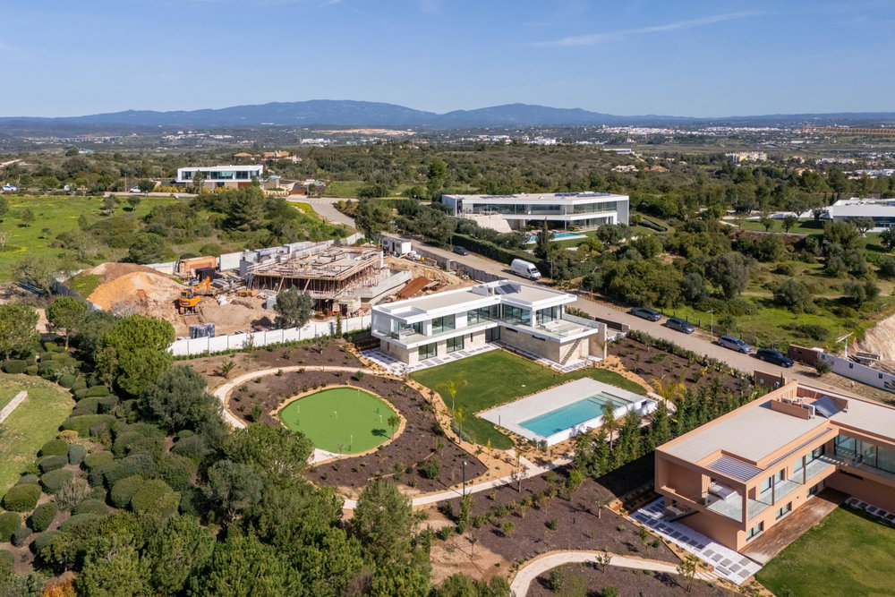 4 bedroom contemporary villa with golf and ocean views on Palmares golf course Lagos Algarve 2404612475