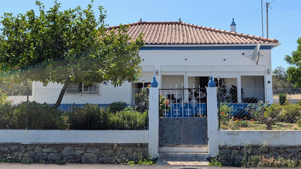 Single-storey village house with 3 bedrooms on the outskirts of São Brás de Alportel 1136411011