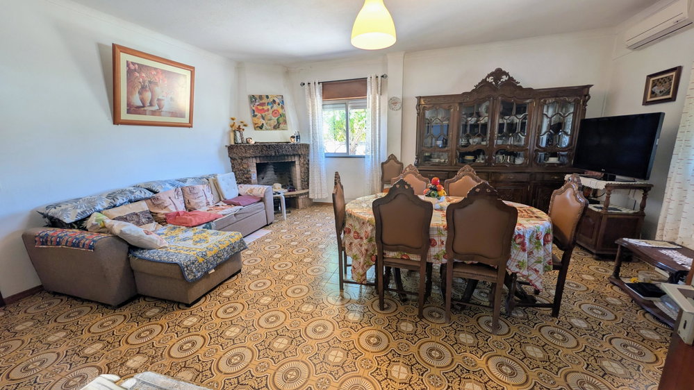 Single-storey village house with 3 bedrooms on the outskirts of São Brás de Alportel 1136411011