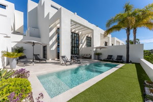 Exceptional 4 bedrooms Villa with furniture designed by the architect Jutta Hoehn, with an uninterrupted Ocean view in Santa Barbara de Nexe 3223141607