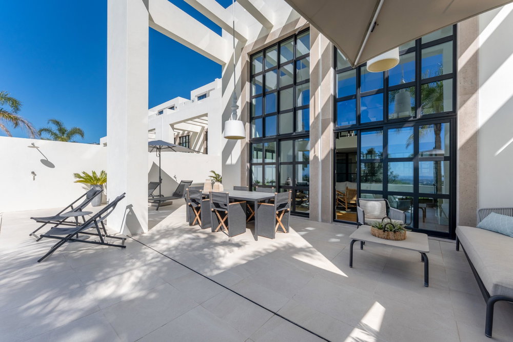 Exceptional 4 bedrooms Villa with furniture designed by the architect Jutta Hoehn, with an uninterrupted Ocean view in Santa Barbara de Nexe 3223141607