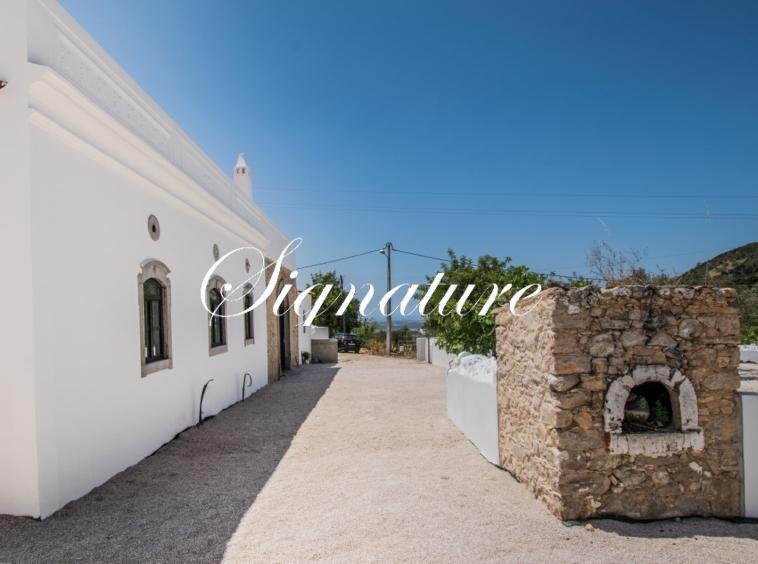 1931 Manor house with 9 bedrooms renovated in an Algarve-style Estate with sea view: last phase of finishing 2976679385