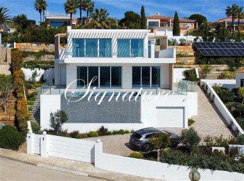 Luxury 3 bedroom villa in prestigious Quinta das Raposeiras with stunning sea view 670078366