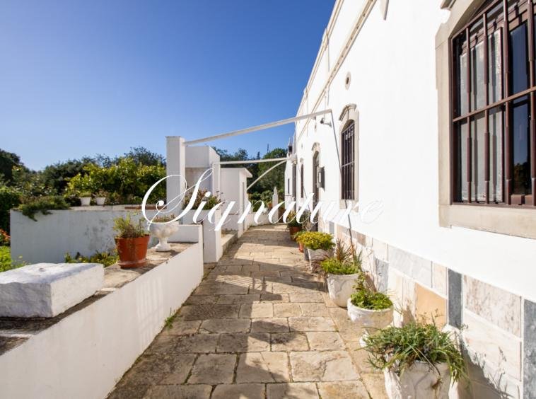 Opportunity: Traditional 5 bedroom Quinta in Santa Barbara de Nexe with sea view. 2047328366