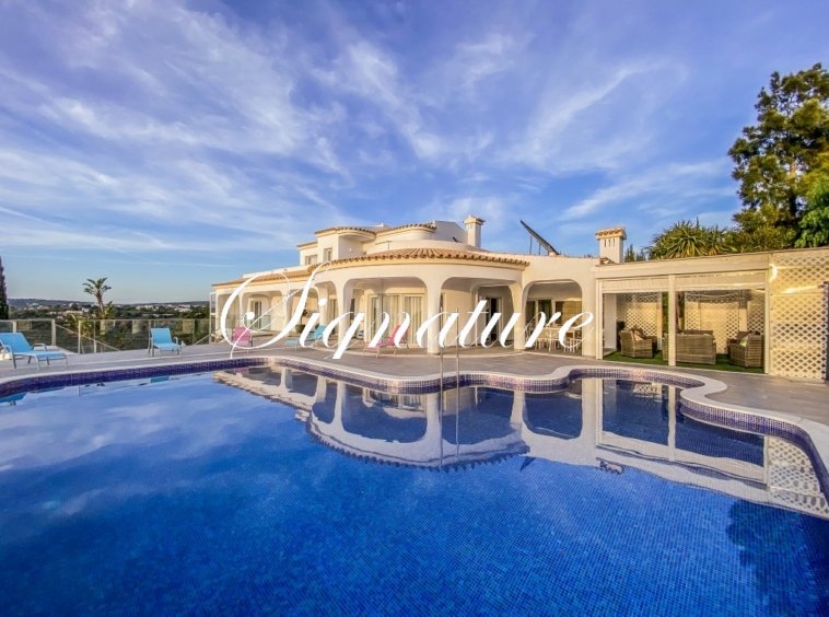 Superb villa set in the hills of Goldra de Baixo 279315089