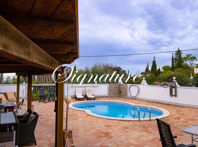 Traditional 3 +1 bedroom villa with Pool and Garden in Sao Bras de Alportel 460485250