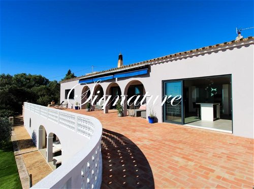 Gorgeous 4-bedroom quinta style villa, one floor, with fantastic seaview in Santa Barbara de Nexe 3180533684