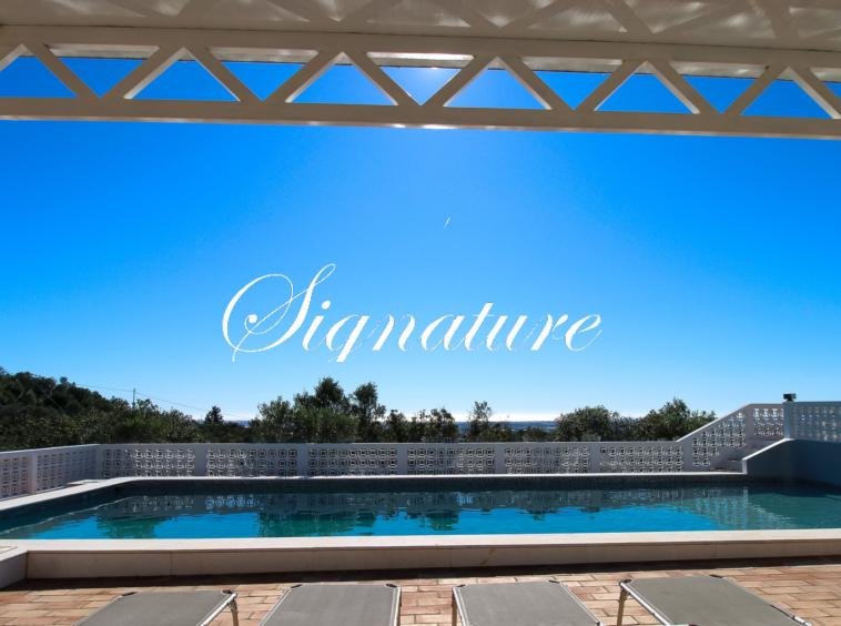 Gorgeous 4-bedroom villa with fantastic Seaview in Santa Barbara de Nexe 3180533684
