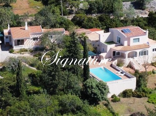 Magnificent 4-Bedroom Villa with 1 bedroom Guesthouse in prestigious Quinta das Raposeiras 3352187559