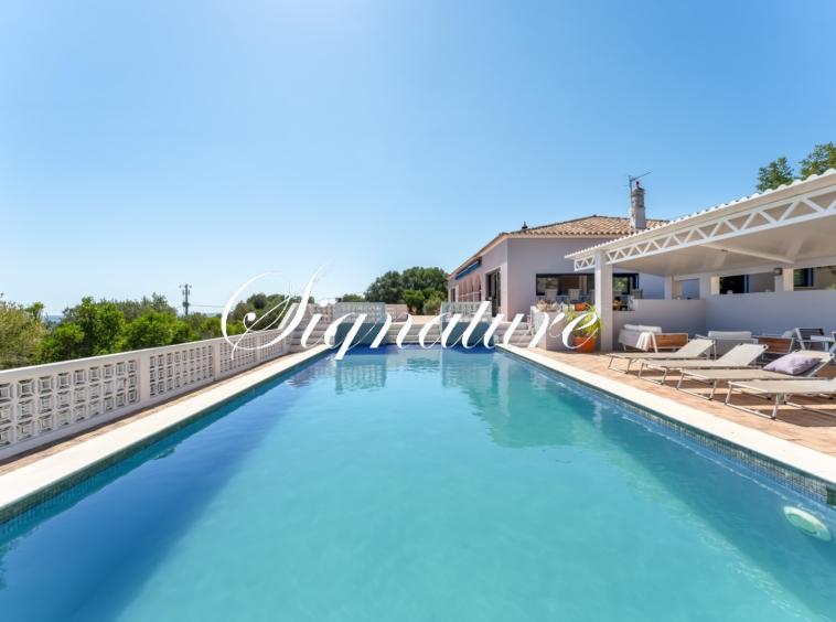 Gorgeous 4-bedroom quinta style villa, one floor, with fantastic seaview in Santa Barbara de Nexe 2858306168