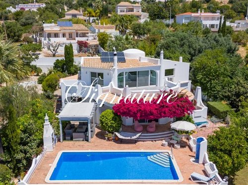 Exquisite 4 plus one bedroom villa, in Santa Barbara de Nexe, with stunning ocean view and village proximity . 3819753375