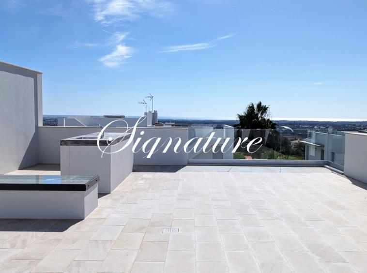 Modern new build 3 bedroom villa in the center of Santa Barbara de Nexe with spectacular sea views 1132405540