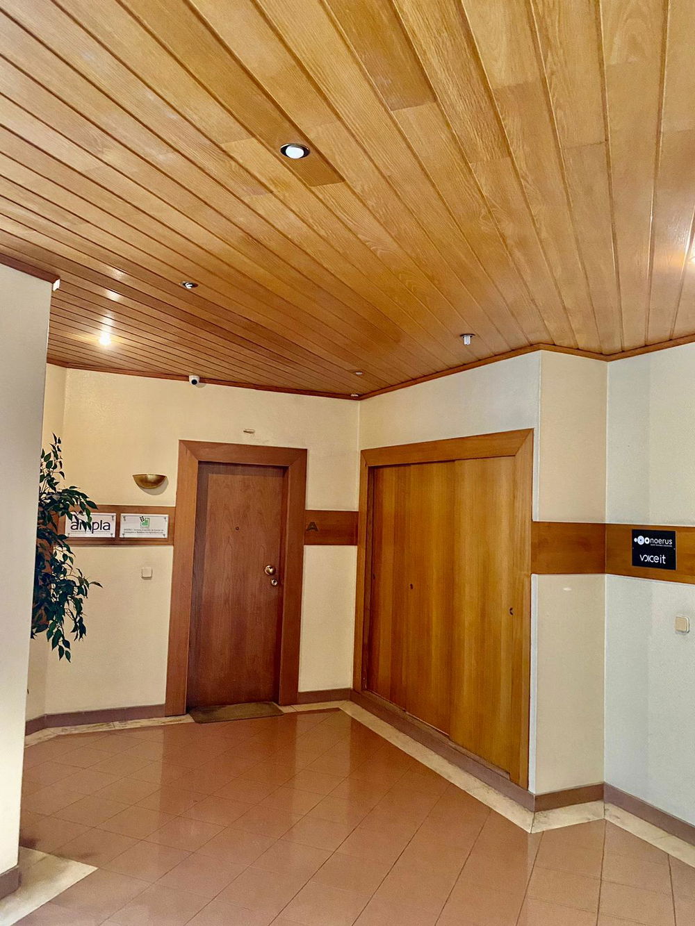 Office in Miraflores – Algés 1489625993