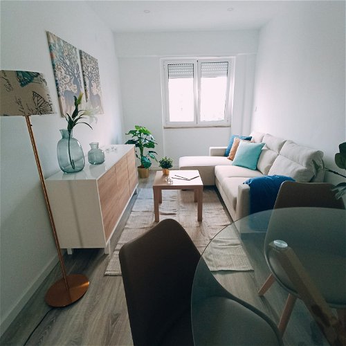 3 BEDROOM FLAT FULLY REFURBISHED, EQUIPPED AND FURNISHED IN LISBON 215744752