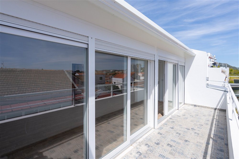 BUILDING WITH 8 APARTMENTS IN COSTA DA CAPARICA 500M FROM THE BEACH 2755833250