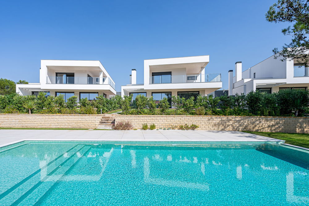 4 BEDROOM VILLA IN CONDOMINIUM IN CASCAIS 1330491689